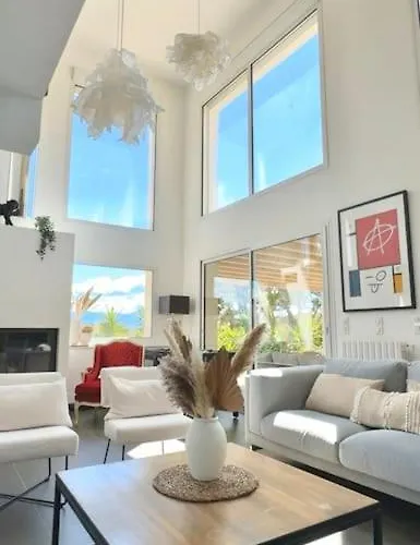 Villaserenita Piscine Chauffee, Jacuzzi, Petanque