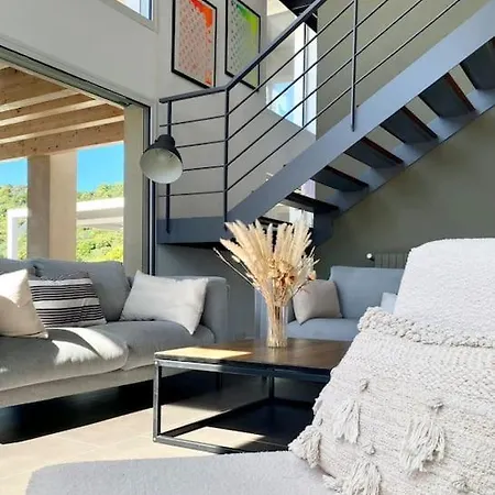 Villaserenita Piscine Chauffee, Jacuzzi, Petanque Villa