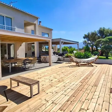 Villaserenita Piscine Chauffee, Jacuzzi, Petanque Villa *