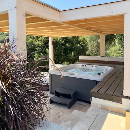 Villaserenita Piscine Chauffee, Jacuzzi, Petanque Villa