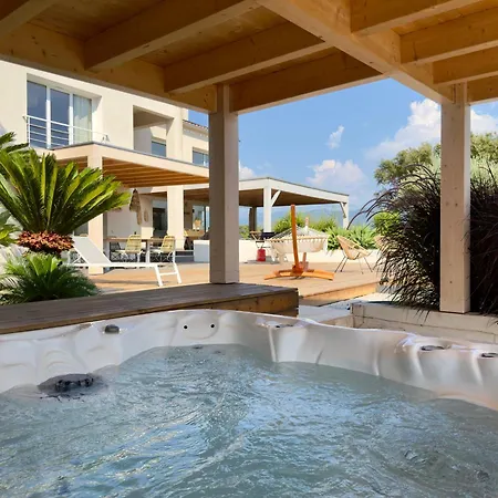Villaserenita Piscine Chauffée Jacuzzi Pétanque Ping Pong Baby Foot Villa
