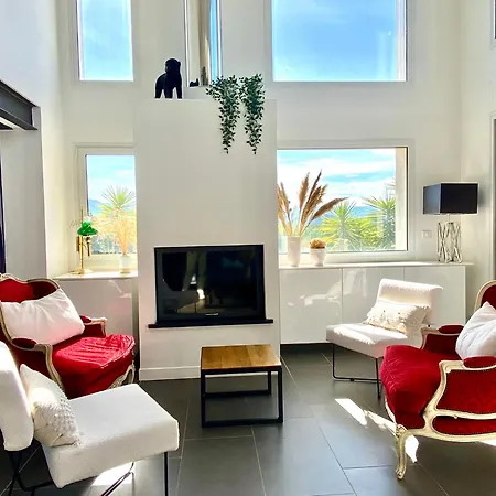 Villaserenita Piscine Chauffee, Jacuzzi, Petanque *