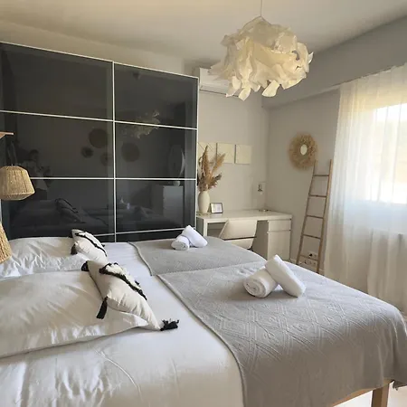 Villaserenita Piscine Chauffee, Jacuzzi, Petanque Villa *