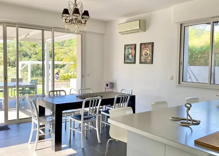 Villaserenita Piscine Chauffee, Jacuzzi, Petanque Ajaccio (Corsica)