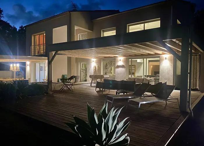 Villaserenita Piscine Chauffee, Jacuzzi, Petanque Villa *